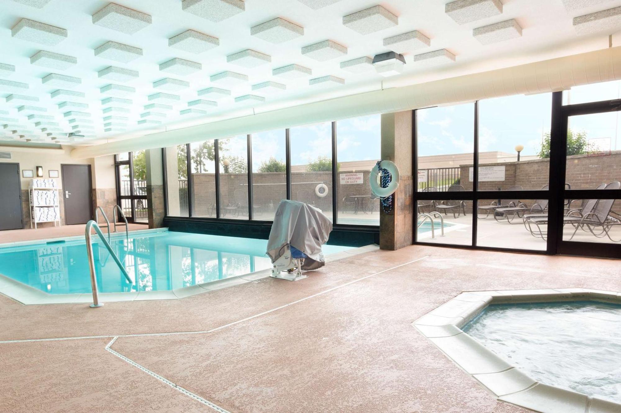 Drury Inn & Suites Atlanta Morrow Exteriör bild
